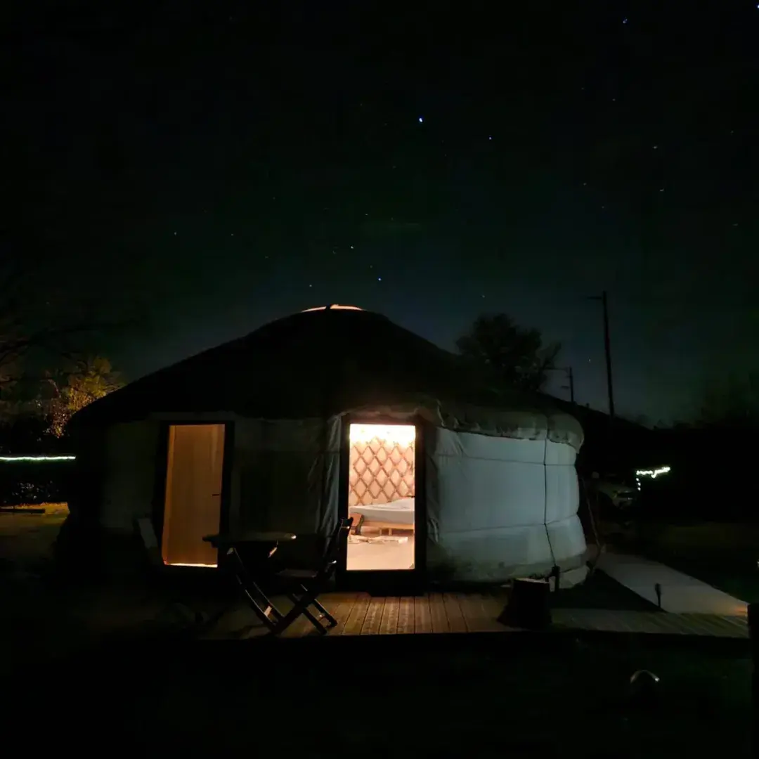 hebergement-insolite-vonnas herbergement insolite à Vonnas sous les étoiles