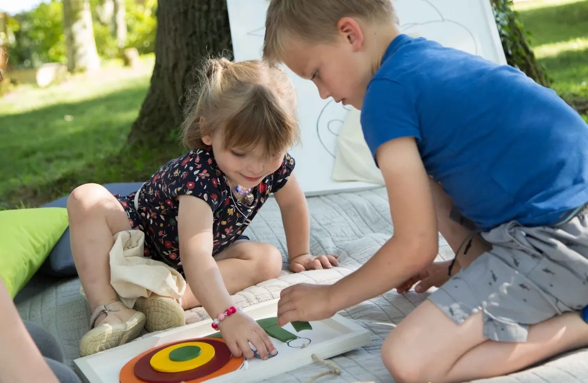 Puzzles pour les enfants parc de jeu exterieur enfants ain vonnas