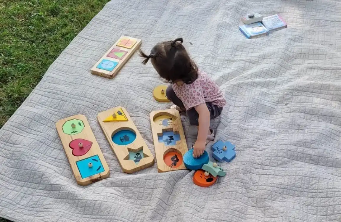 Puzzles à emboîter parc de jeux enfants en plein air